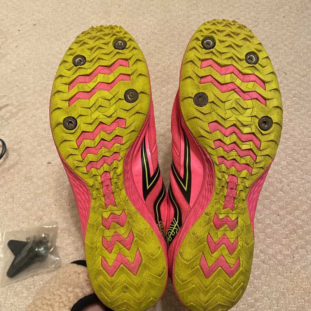 saucony racing flats